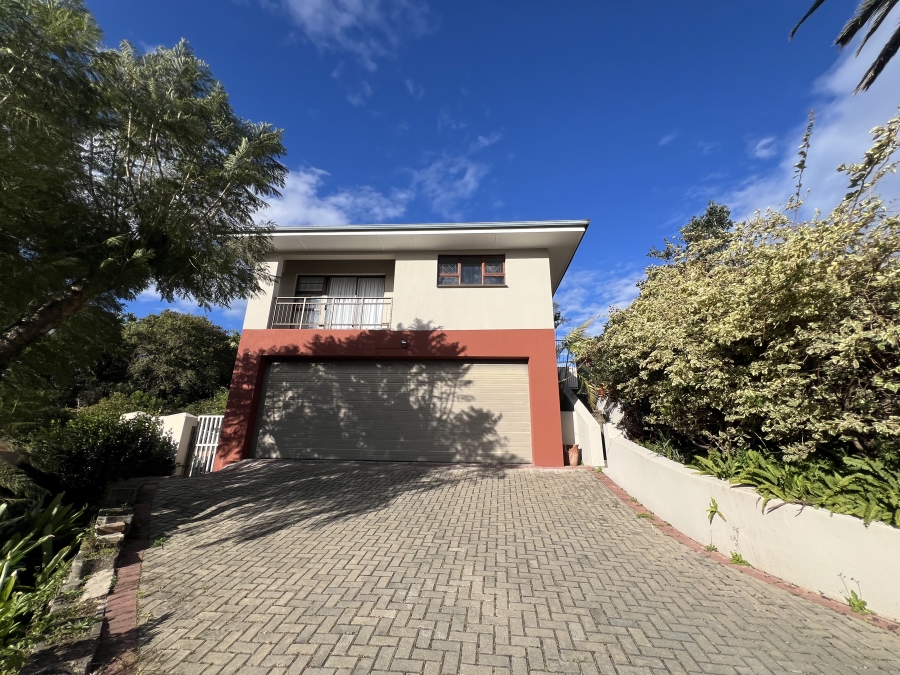 4 Bedroom Property for Sale in Beacon Bay North Eastern Cape